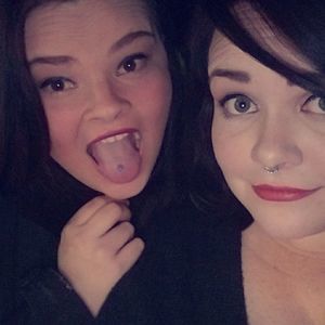 Meet your Posher, Eve